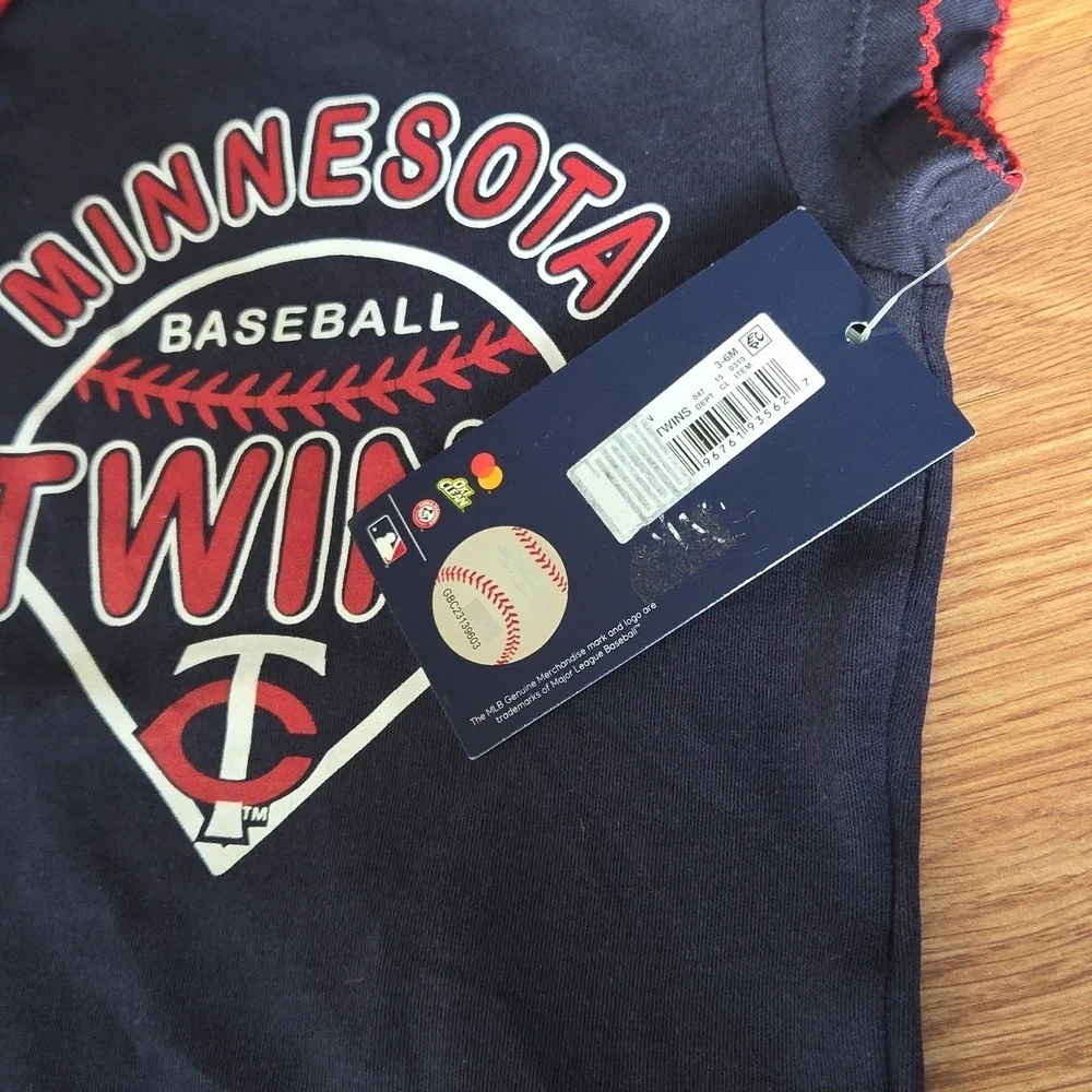 Minnesota Twins Baby 3-6M NWT Navy Bodysuits 2Pc Baseball MLB